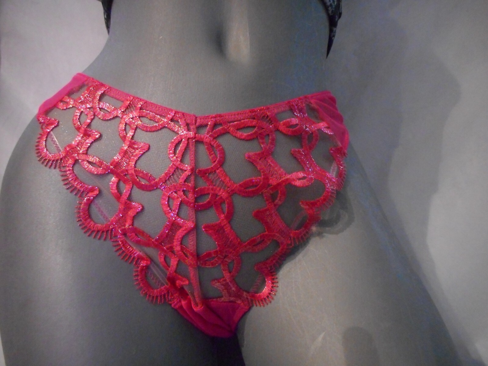 Victoria’s Secret Dream Angels Brazilian Slip Pink Panty Large & Medium