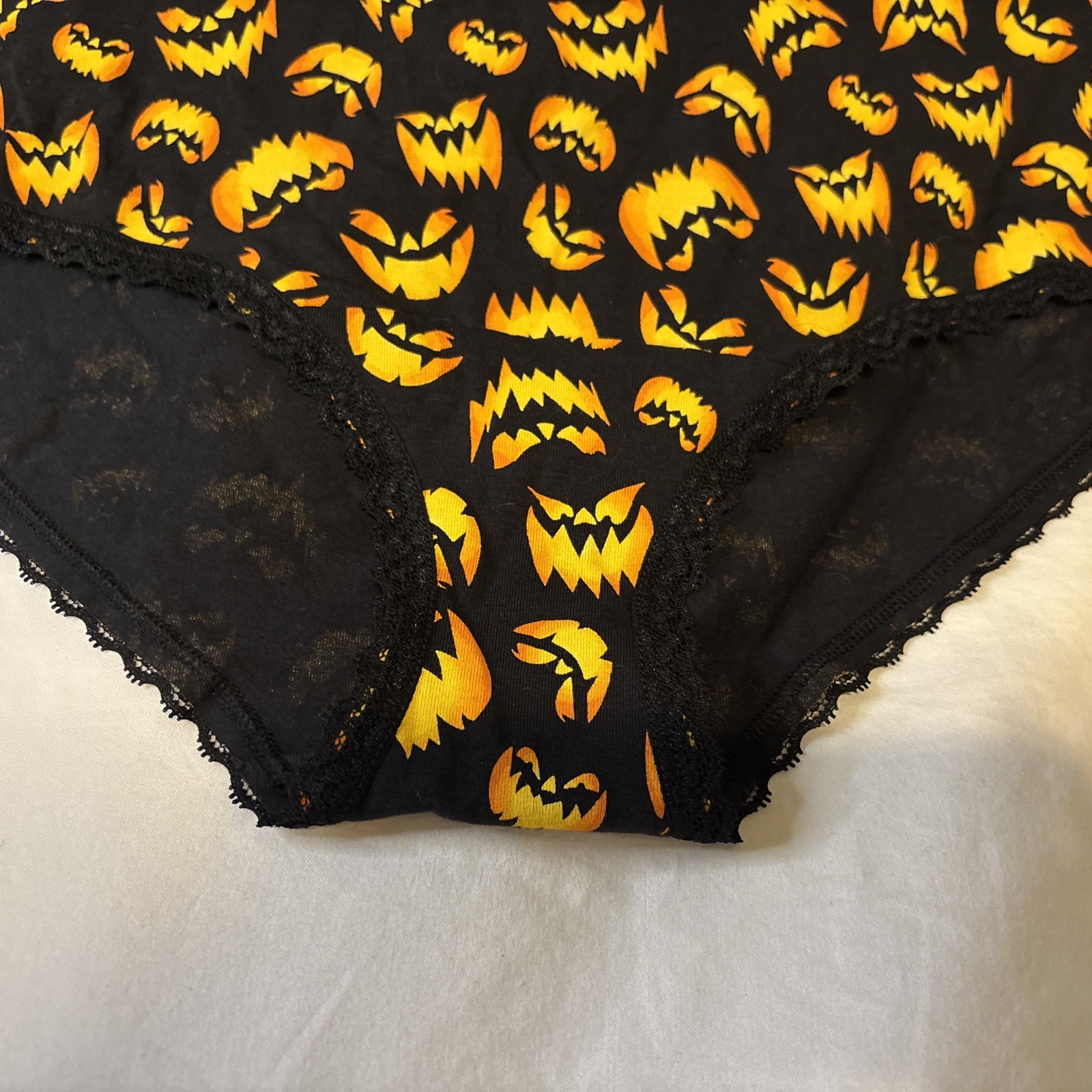 NWT TORRID Brief Pantie Sz 2 Black Orange Pumpkins Lace Jersey