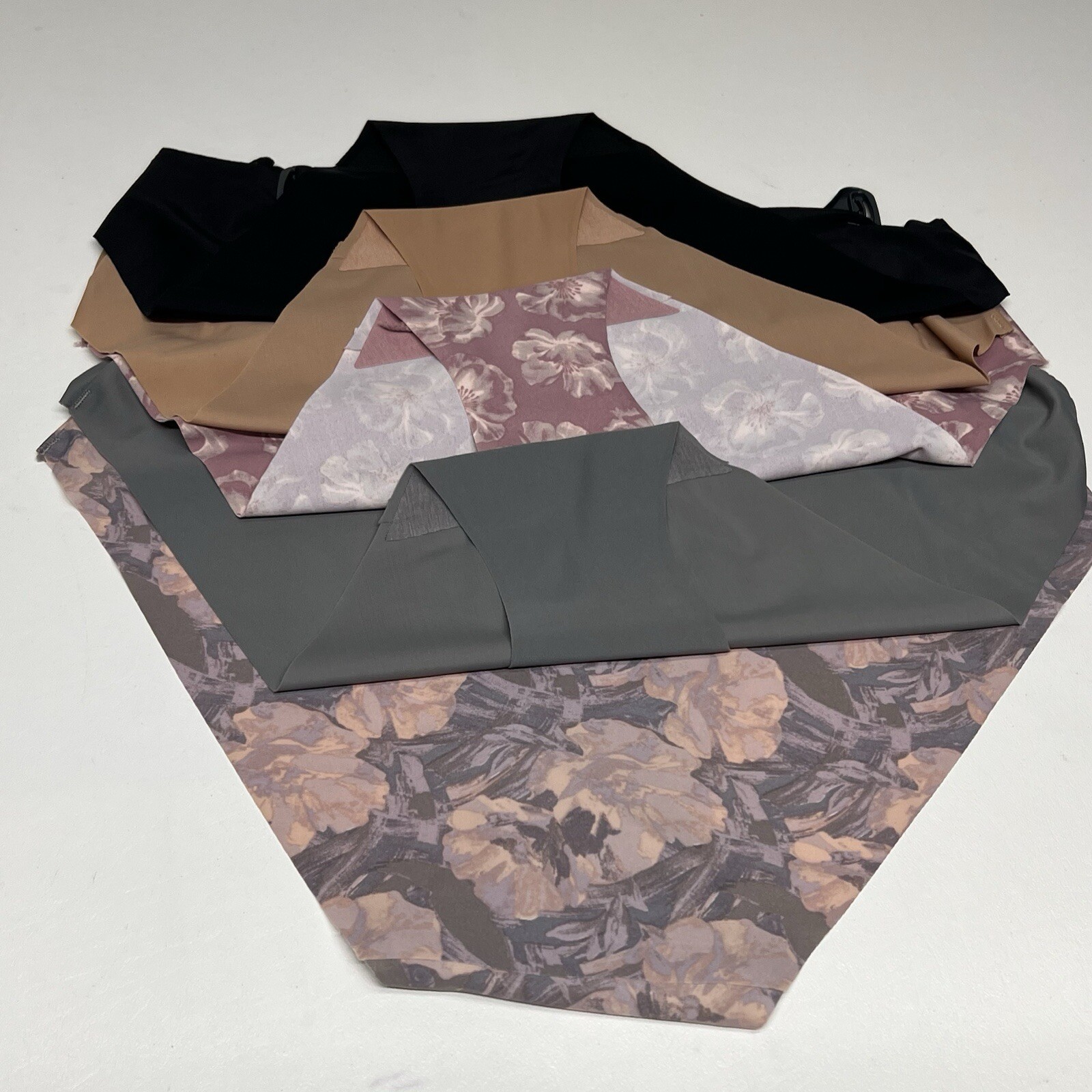 Vince Camuto Women’s No-Show Bikini 5- Pack Size XL Panties NWT