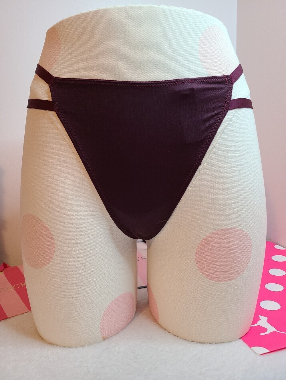 Retired VS Very Sexy Smooth Strappy Back Cut-out V-string Thong Panty Size M