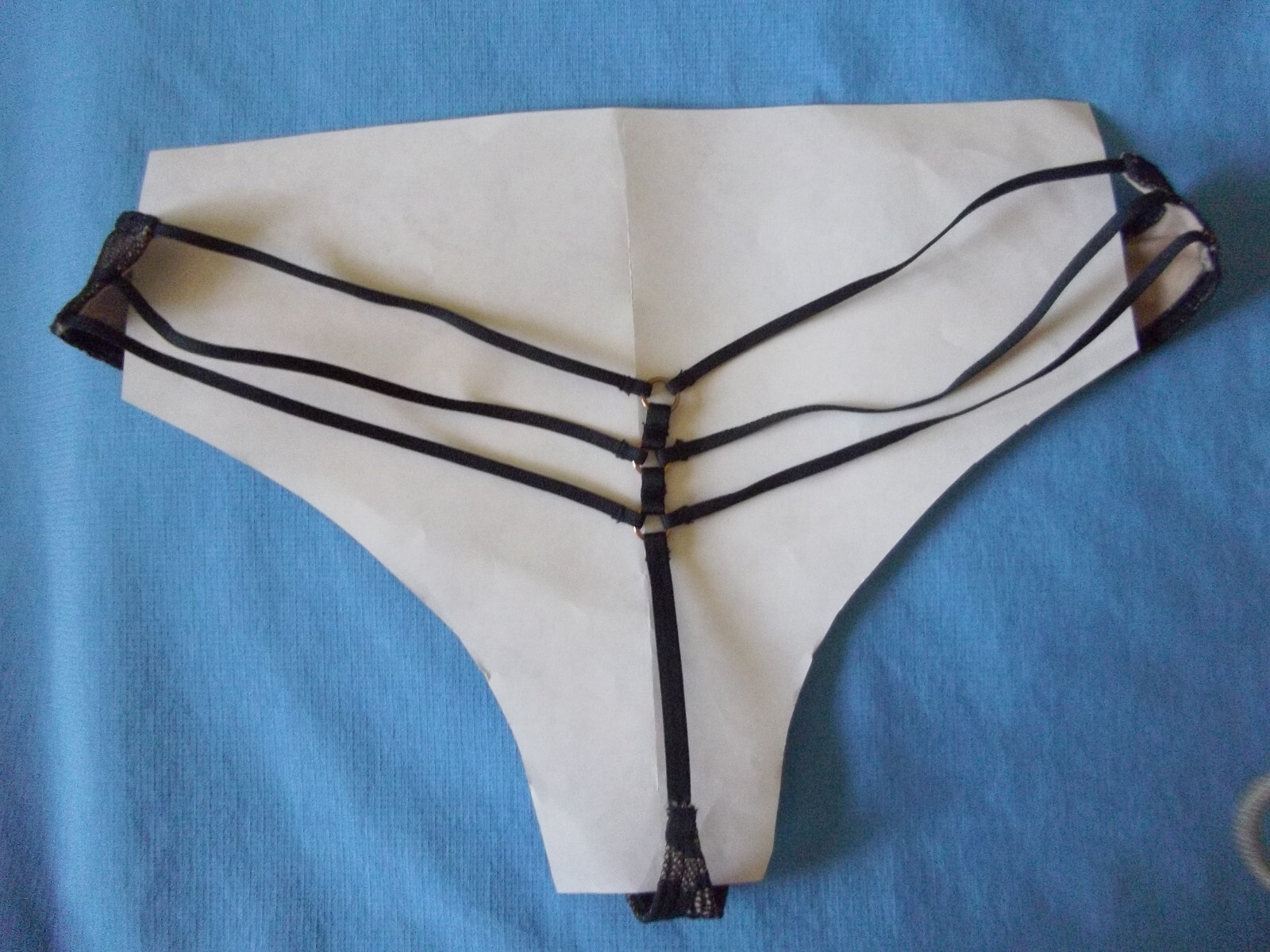 NWT VICTORIA’S SECRET V-String Thongs Black Lace 3-String PANTIES S/P