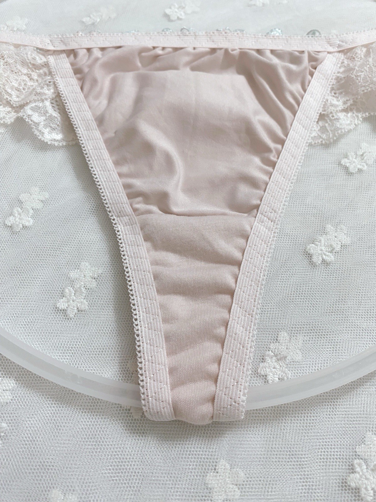 US-S, M/JP-L Japanese Brand Floral Embroidered Lace Ruffle Nylon Thong Panty