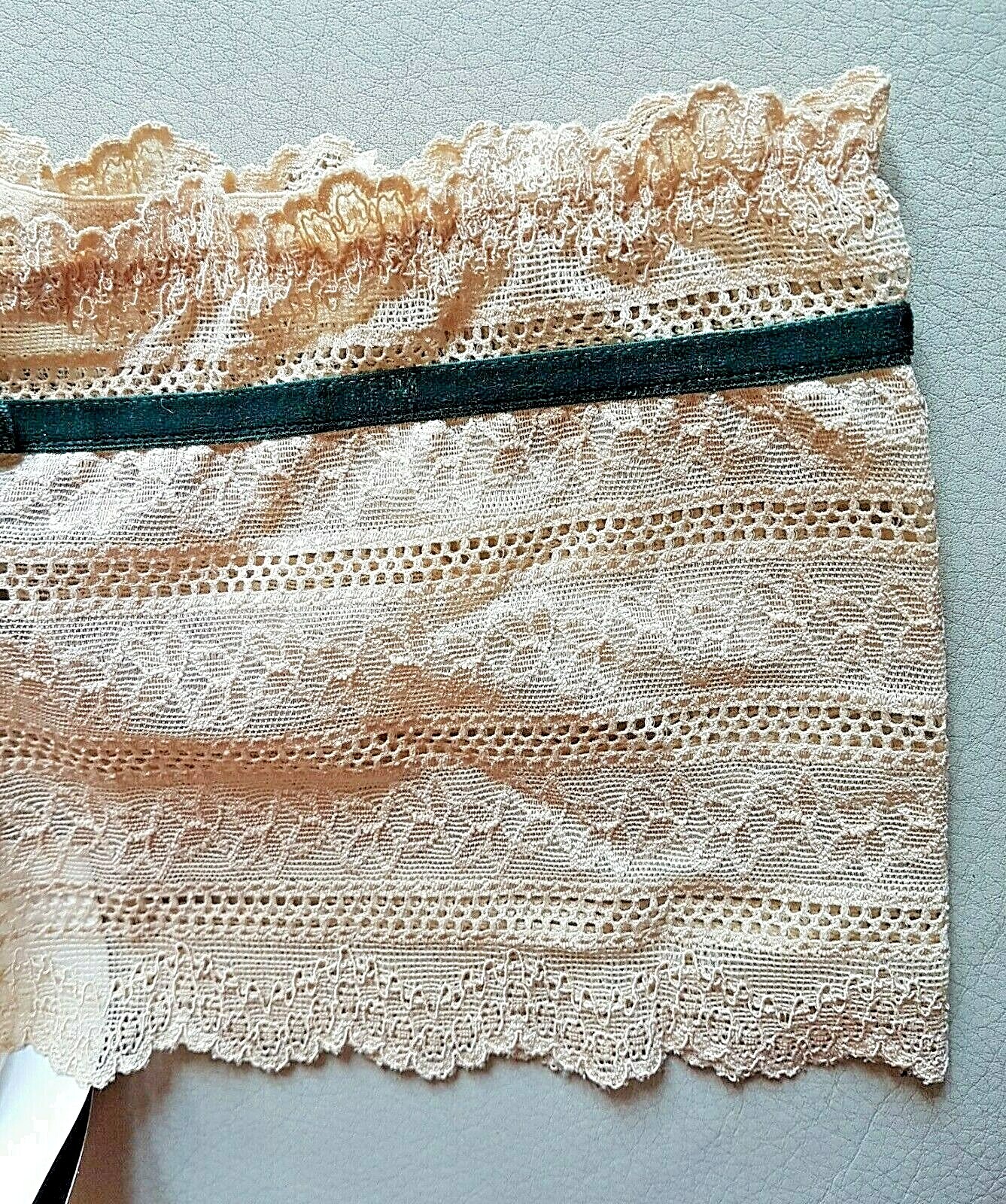 Verdissima GYPSY Beige Deep Lace With Green Velvet Details High Rise Shorts