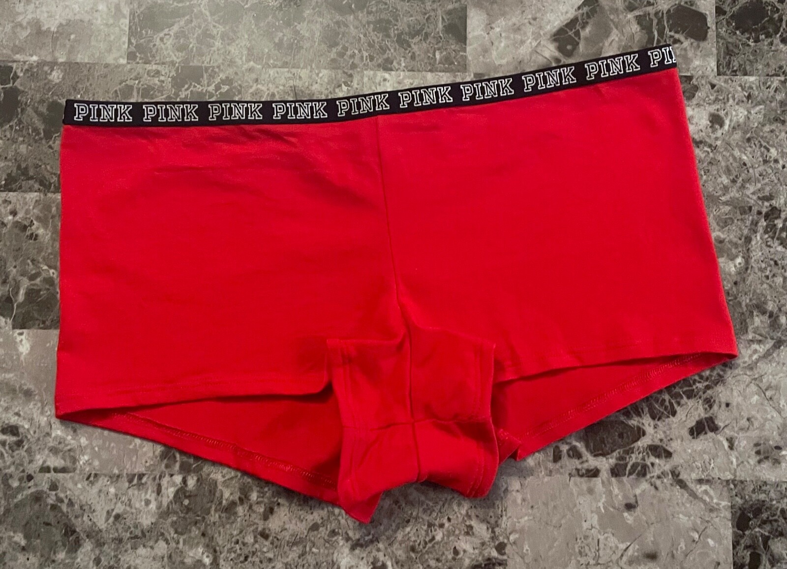 NWT VICTORIA’S SECRET PINK MEDIUM RED BLACK LOGO WAISTBAND RARE BOYSHORT PANTIES