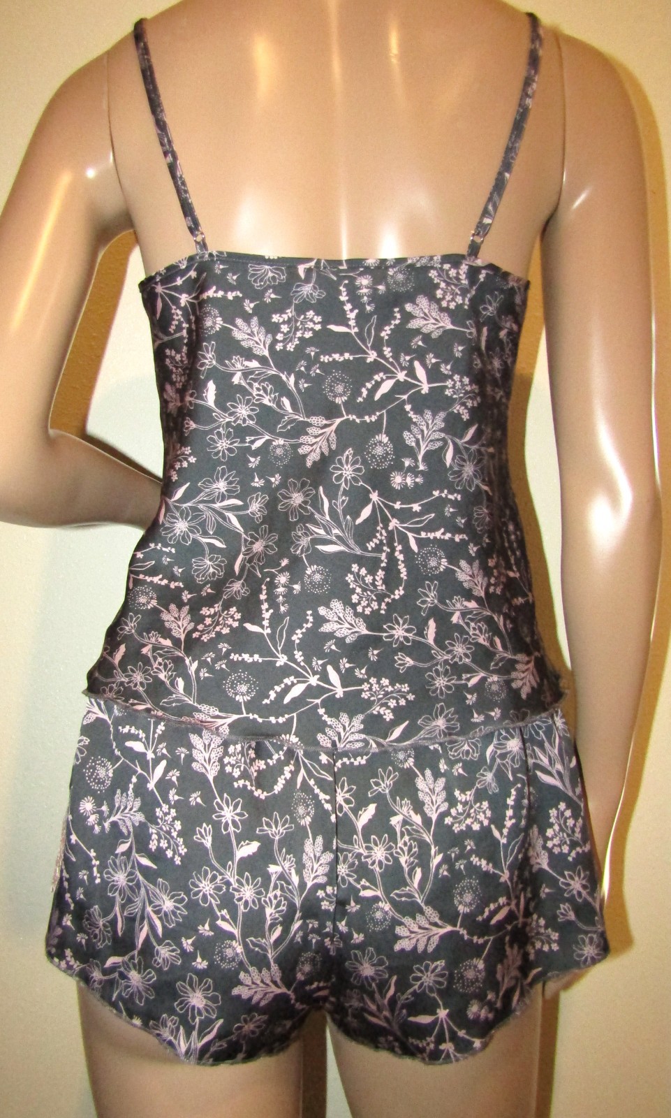 Victoria’s Secret Size M Satin Cami & Shorts Lingerie Sleep Set Grey Pink