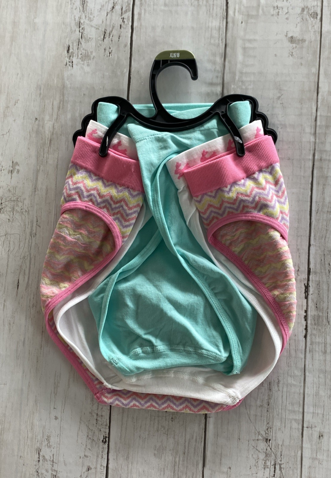 Womens Bikini 3 Pair Seamless Underwear Pastel Colors XL (16-18) NWT