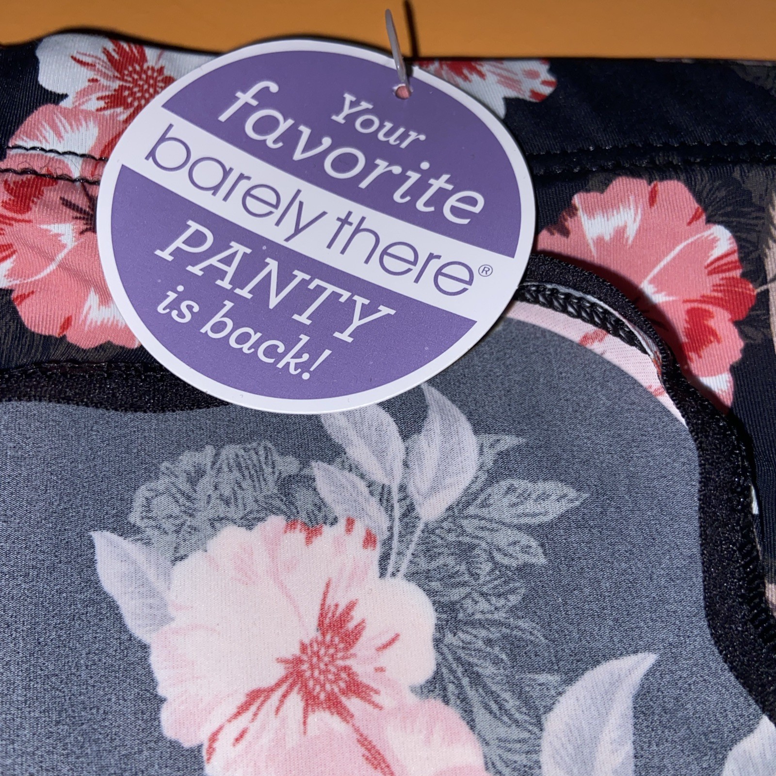 NEW! Maidenform Black Floral Barely There Bikini Panties / Extra Large / Size 8