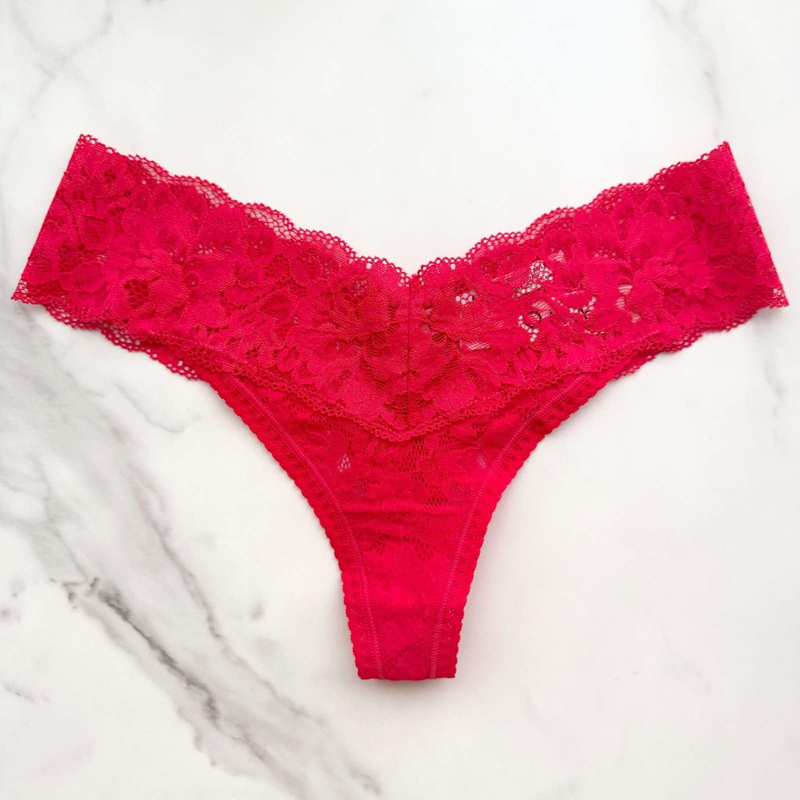 Soma Embraceable Signature All-Over Lace Thong Panty Dare Me Red SZ XS/S