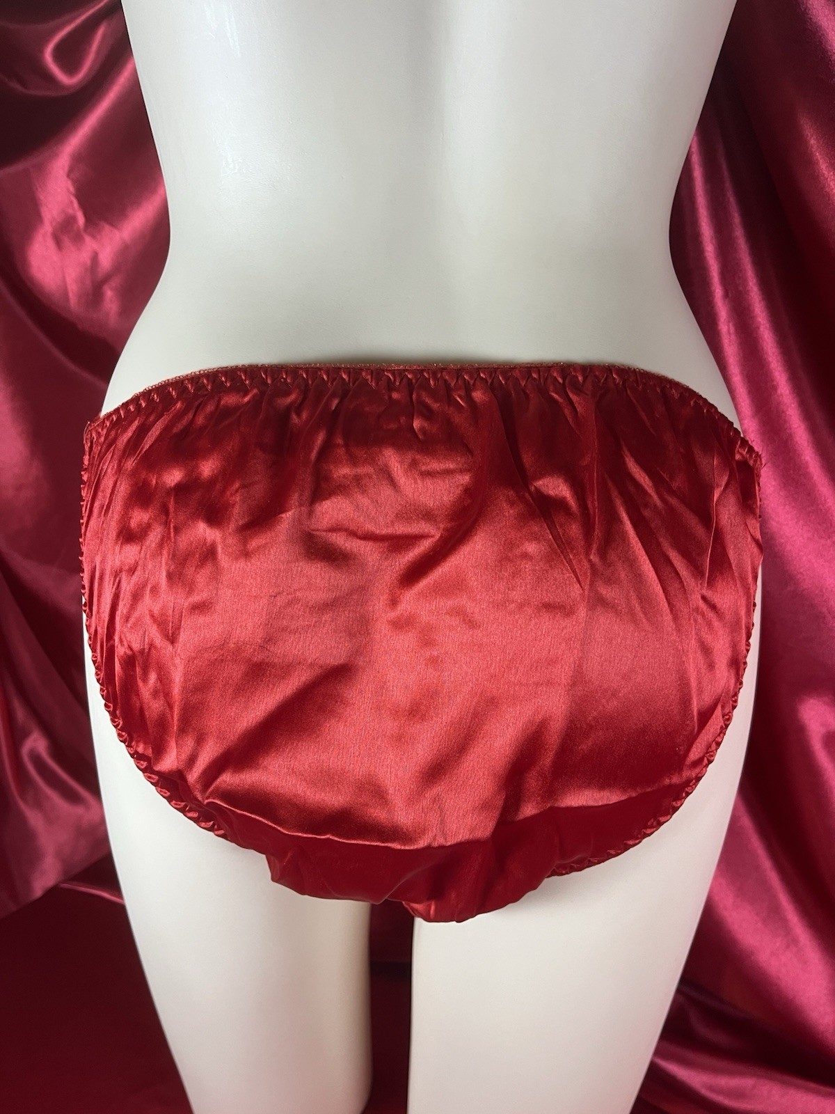 “Just Like Joe Boxer “Ruby Red Satin String Bikini Panties US Size6(Asian Size8)