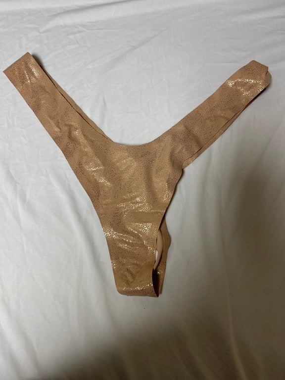 Free Cut Dipped Thong – Clay Foil XL B51