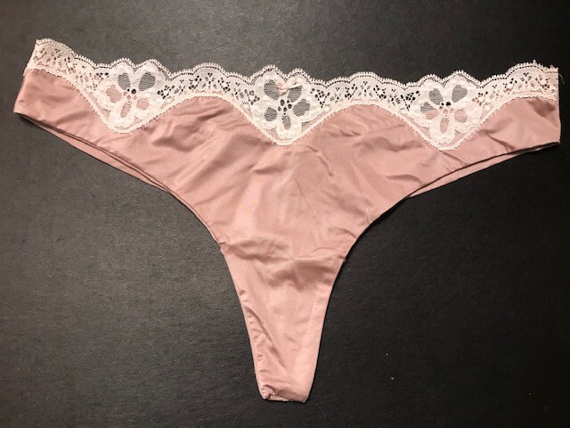 NWT VICTORIA SECRET PASTEL PLATINUM WHITE LACE TRIM THONG XLARGE DREAM ANGELS