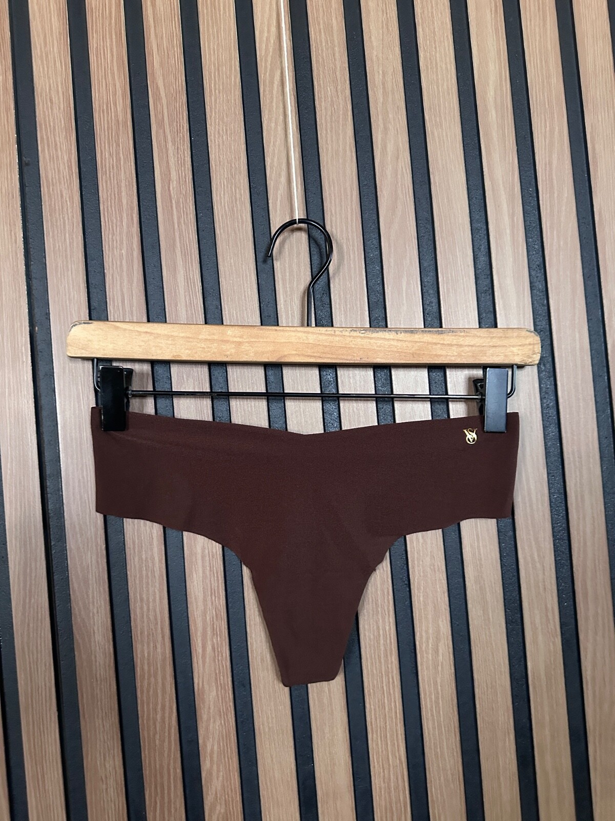 New Victorias Secret Panties Large Brown No Show Thong / String Seamless