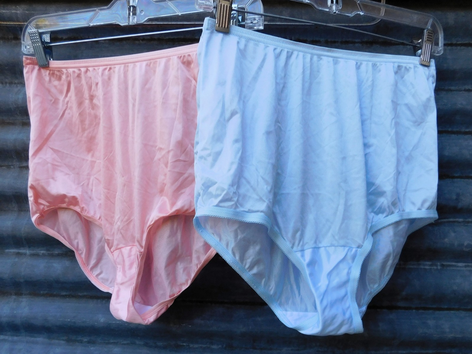 2 Vanity Fair Shiny Ravissant Nylon Full Cut Briefs 7/L Blue/Apricot