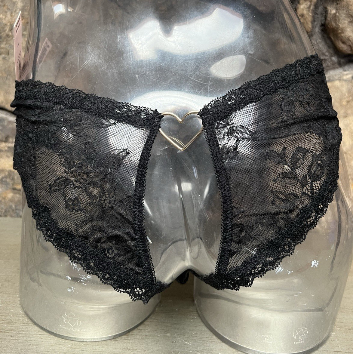 Victoria’s Secret Heart Hardware Rose Lace OPEN BACK Cheeky Panty Sz L Black NWT