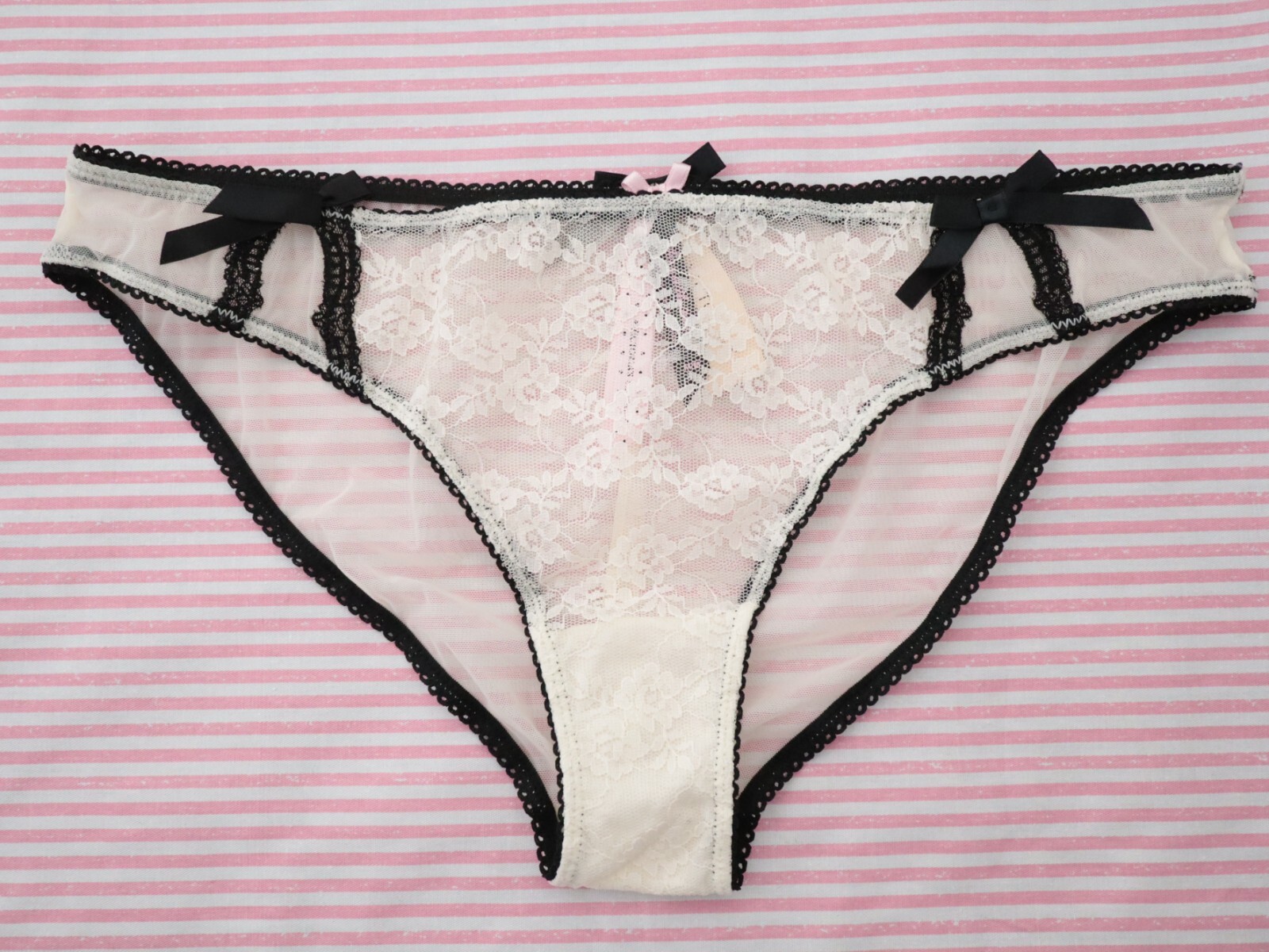 NEW Victoria’s Secret VTG Sexy Little Things Lace Sheer Hipster Panty MEDIUM