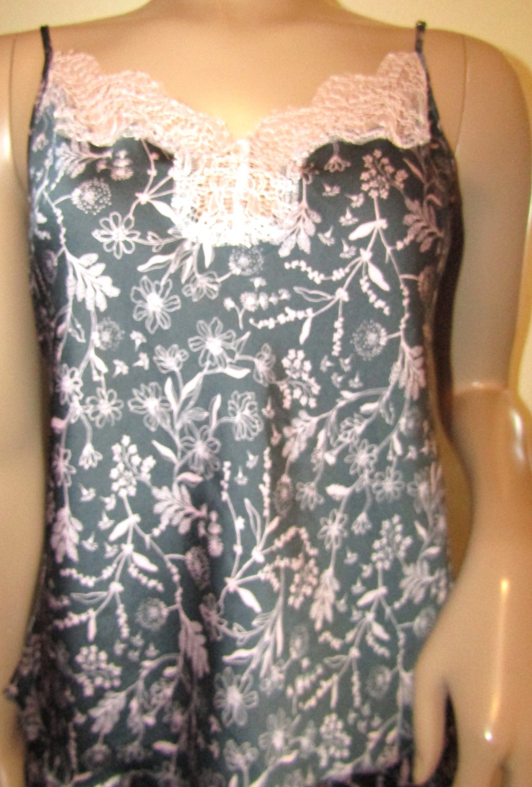Victoria’s Secret Size M Satin Cami & Shorts Lingerie Sleep Set Grey Pink