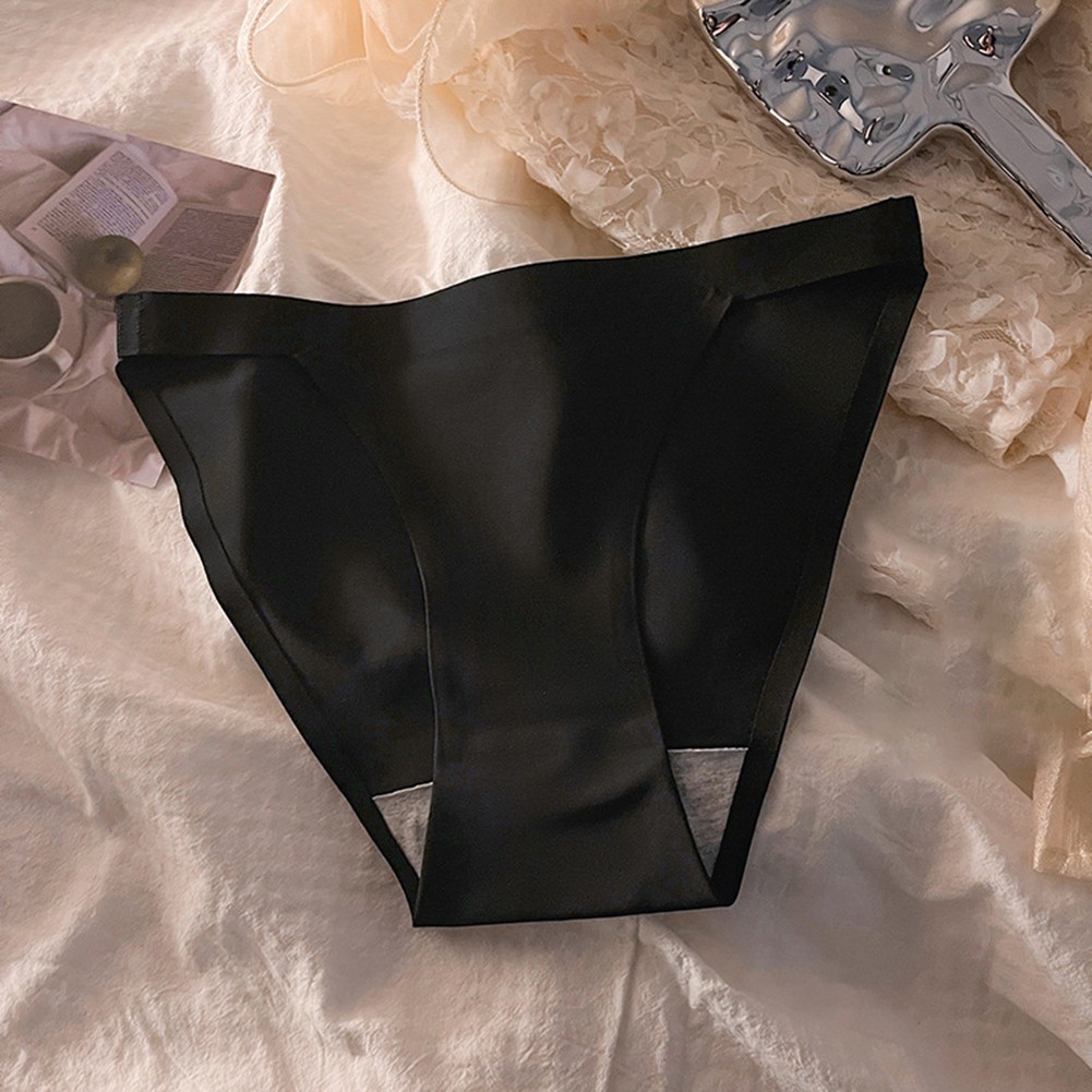 Quick Drying Seamless Triangle Pants for Women Comfortable Breathable Fabric