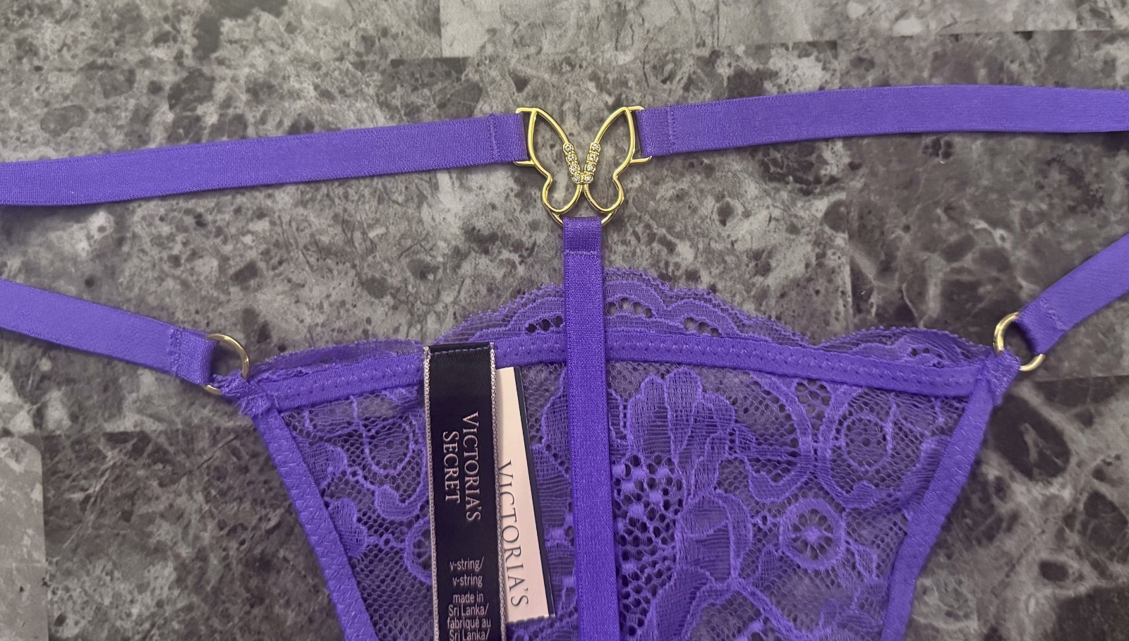NWT VICTORIA’S SECRET SMALL PURPLE LACE GOLD BUTTERFLY BACK V STRING PANTIES