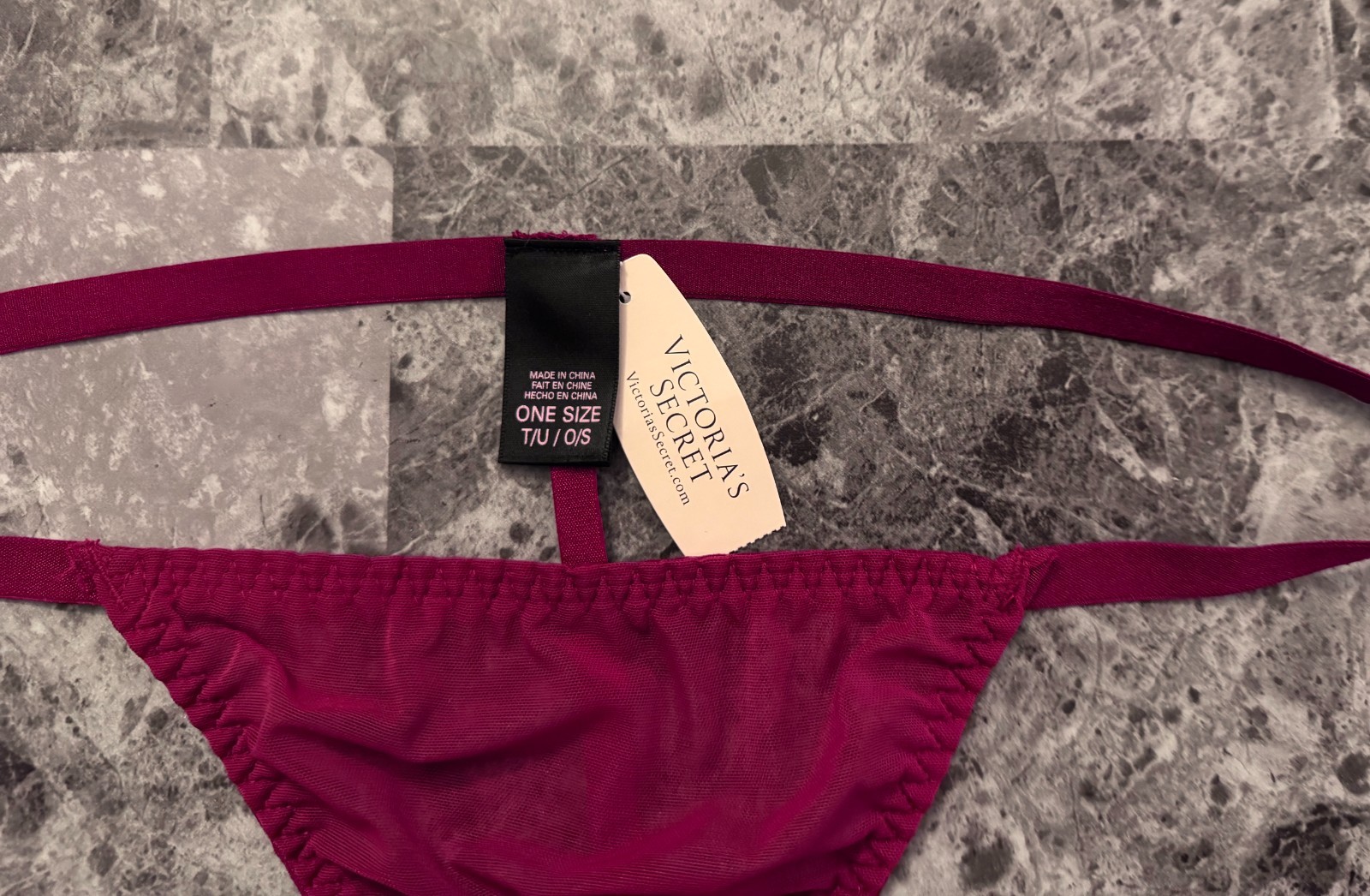 NWT VICTORIA’S SECRET O/S ONE SIZE RUBY RED MESH SHEER RARE V STRING PANTIES