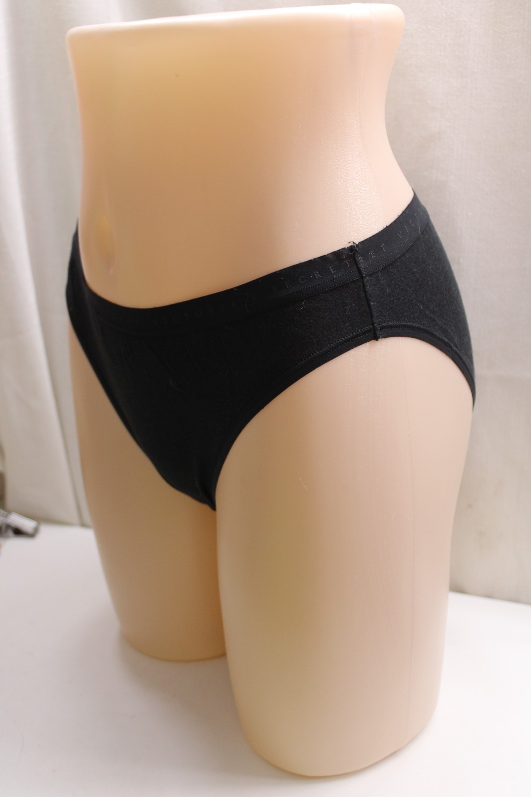 Victoria’s Secret hi-cut brief panties black cotton elastane L