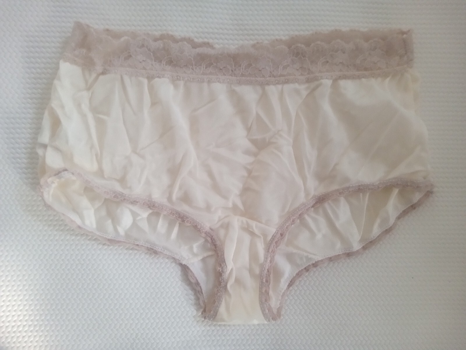 Medium Vintage New Montgomery Wards 70 80s Nylon Lace Trim Lo Rise Panties