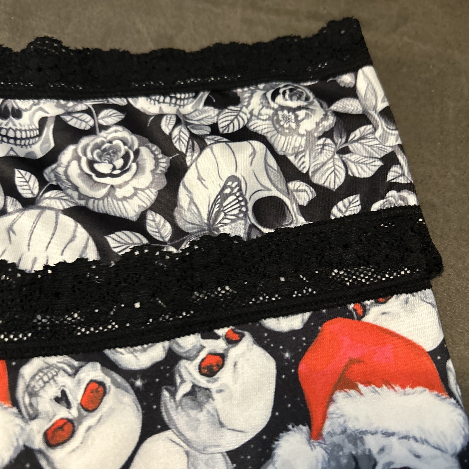 Morvia 3pk lace trim Skater goth Emo panties S skulls stars Santa Hat Lingerie