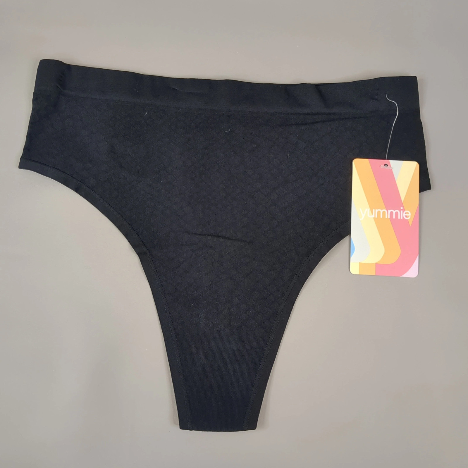 YUMMIE Amber Mid Waist Thong Women’s Underwear Sz S/M Black YT5-296 (New)