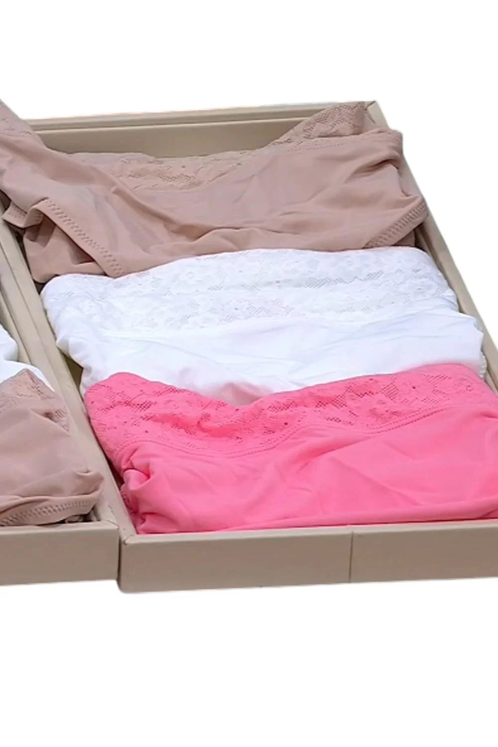 Breezies Women’s 3-pack Lace Elegance Smooth Full Brief Panty Coral