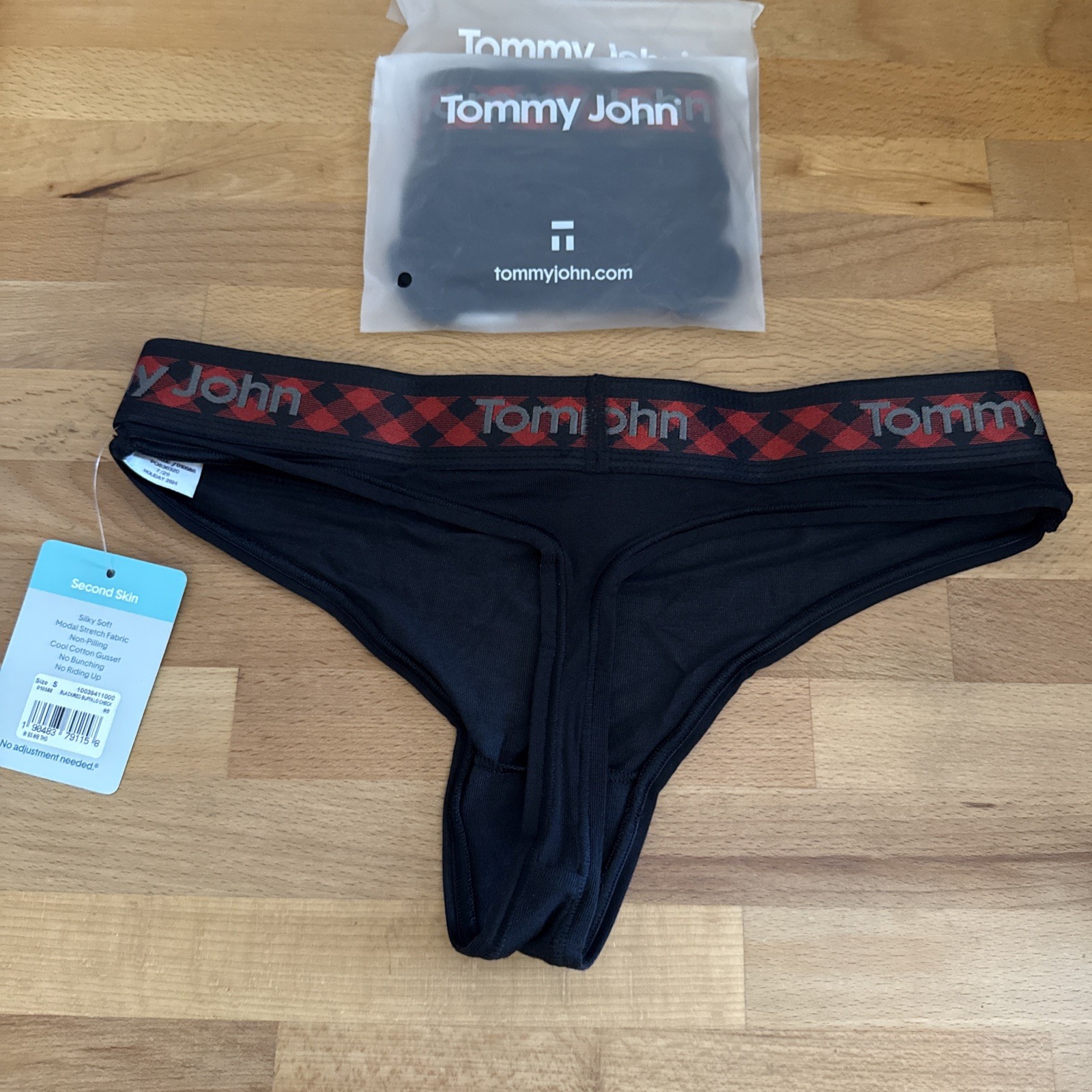 Tommy John Women’s Second Skin Thong Size SMALL- Color Red Buffalo NWT