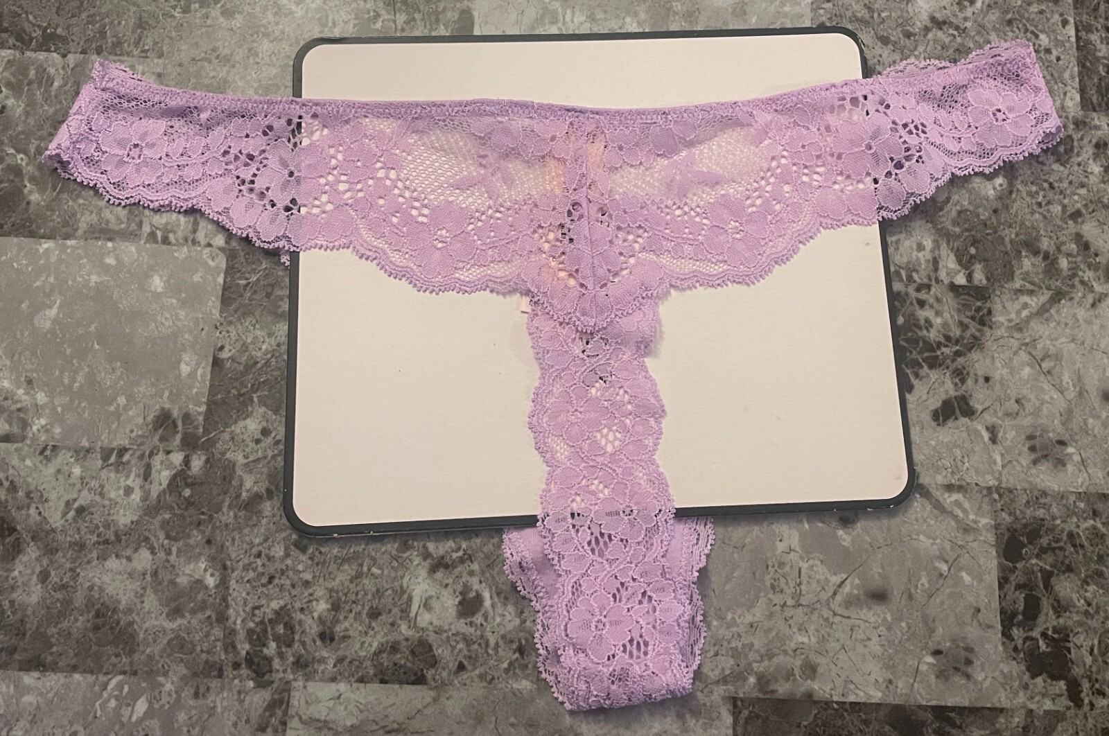NWT VICTORIA’S SECRET L LAVENDER PURPLE PINK ROSE FLORAL APPLIQUE THONG PANTIES