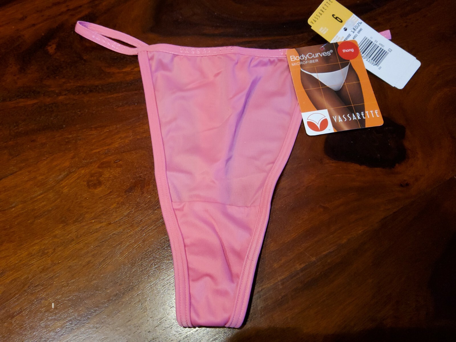 NWT Vassarette “Body Curves” Thong Panty Size 6 Med Rare – Memoirrose Pink