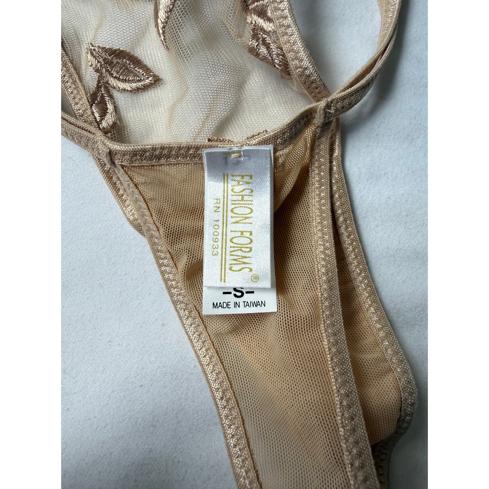 NWOT Fashion Forms Sheer Mesh Embroidered Thong Panty Nude Floral Size S