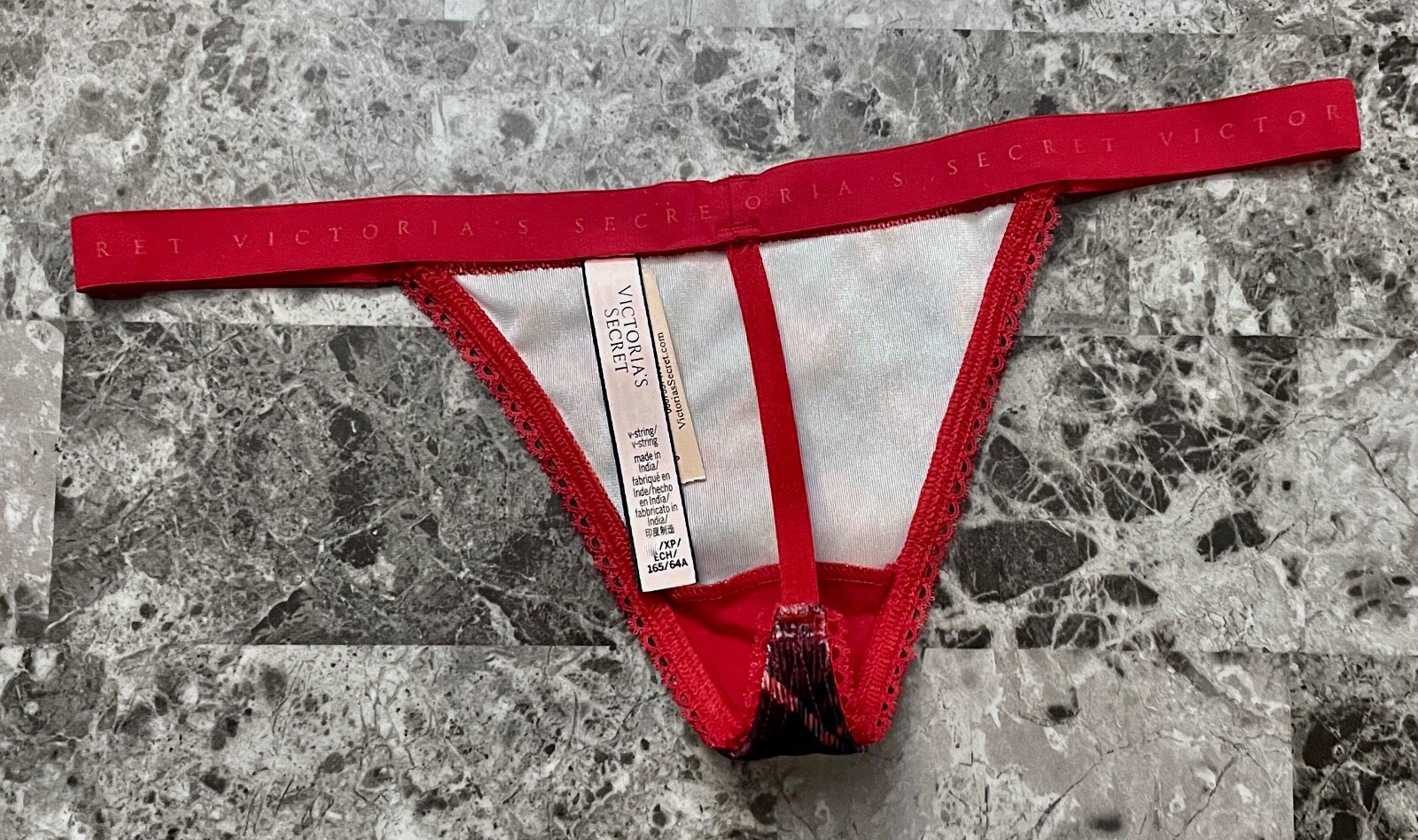NWT VICTORIA’S SECRET RED GREEN PLAID CRUSHED VELVET VELOUR V STRING PANTIES