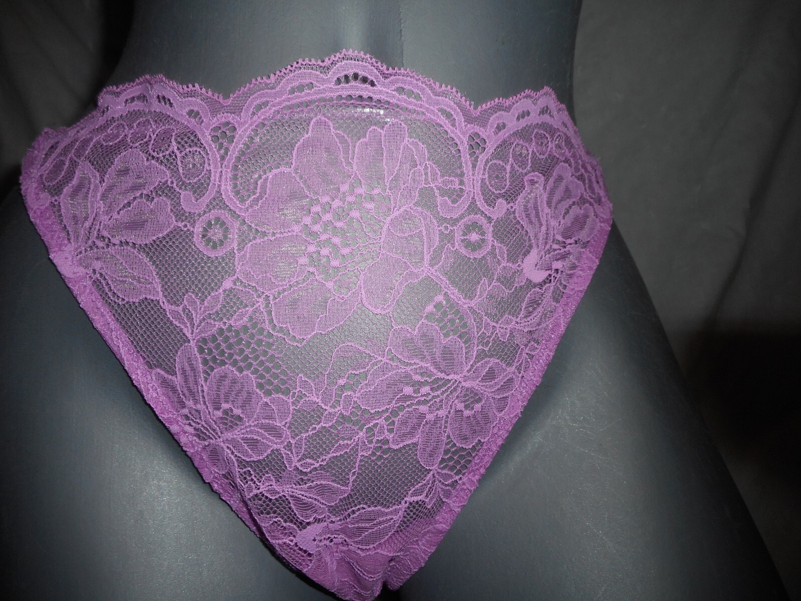 Victoria’s Secret Woman’s Very Sexy Thong String Woman Panty XL/XG