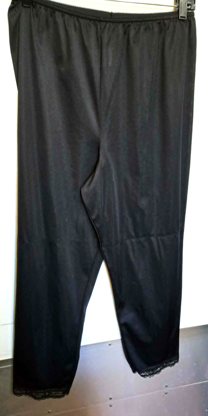 Velrose Black Silky Nylon Pettipants Vintage Style M Retro Sleek Feminine C400