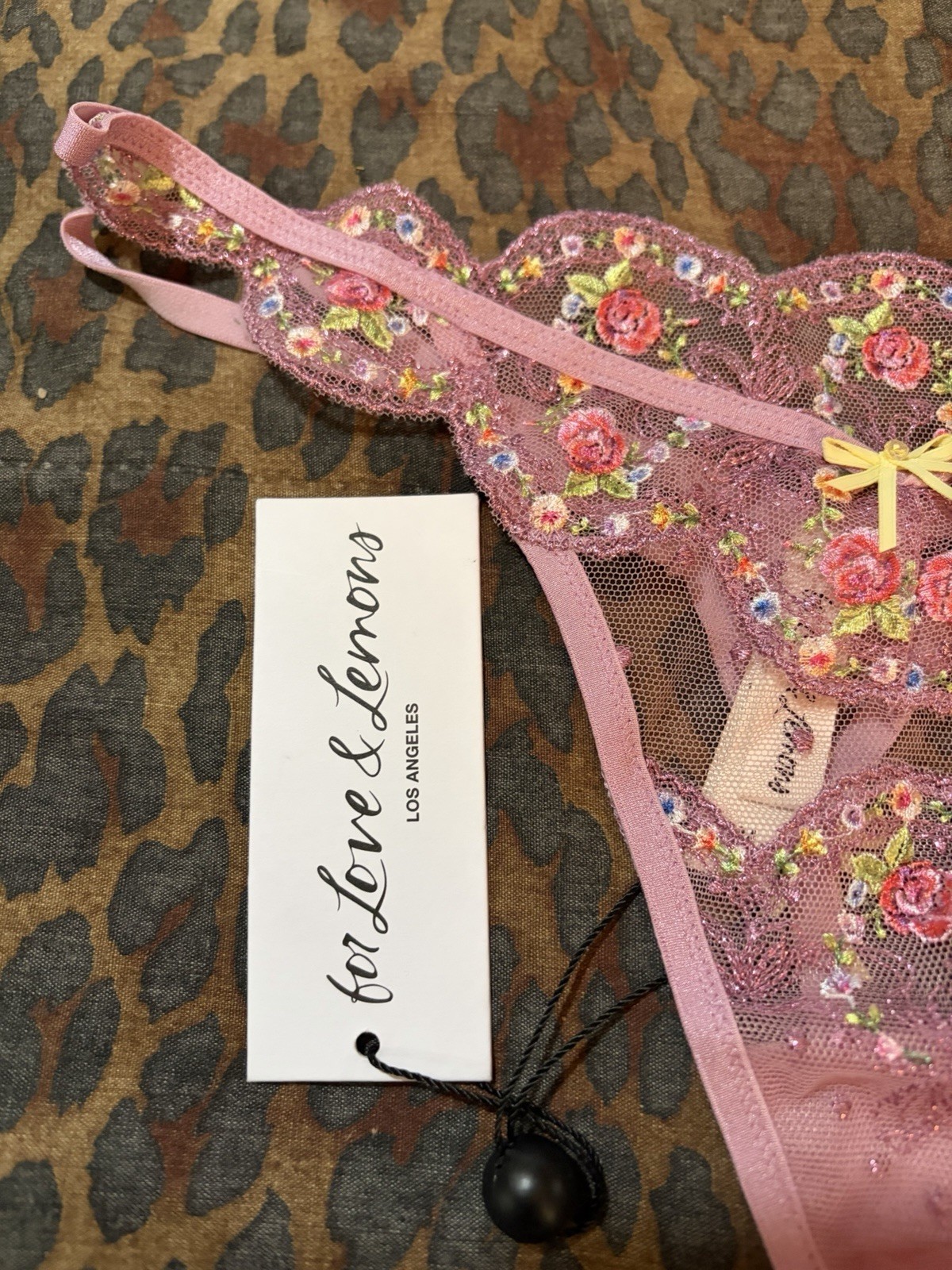VS LOVE & LEMONS Daphne Lavender Embroidered Lace Metallic Threads Thong NWT M