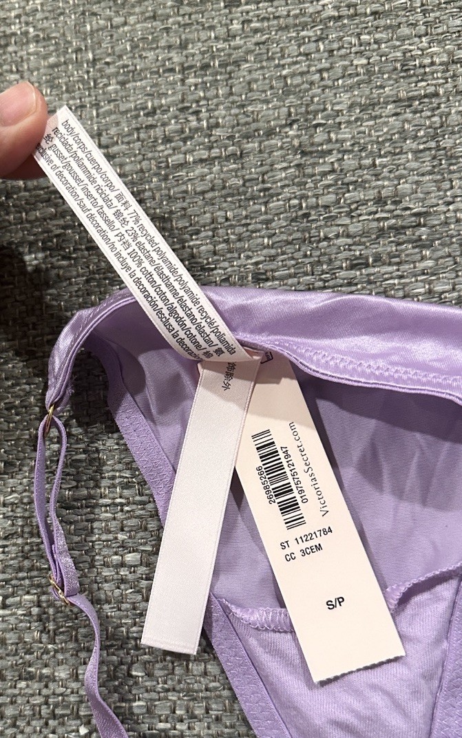 Victoria’s Secret Very Sexy V-string Satin Lilac Panty Small NWT