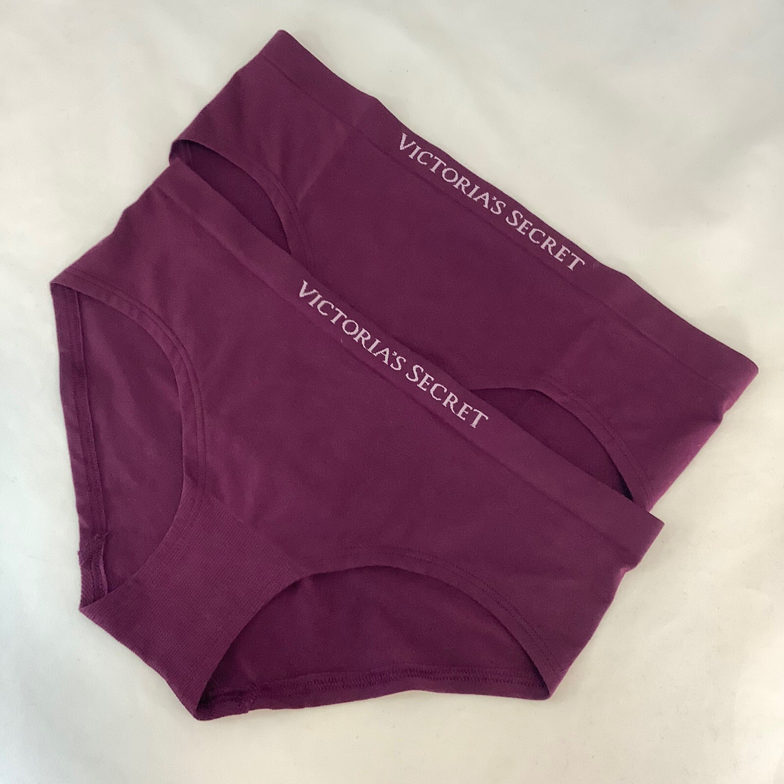 2 x Victoria’s Secret Burgundy Purple Smooth Hiphugger Panties Size M Brand New