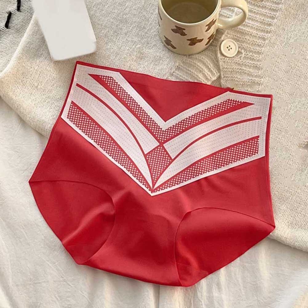 Ladies Seamless Polyester Briefs Designed for Hip Lifting and Waist Shaping