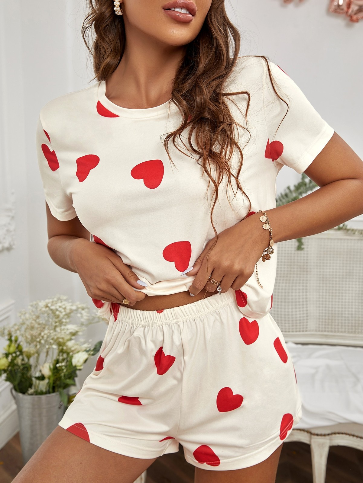 SweetSlumber Heart Pattern T Shirt & Shorts Pyjamas / Pyjama Set for Cheap24