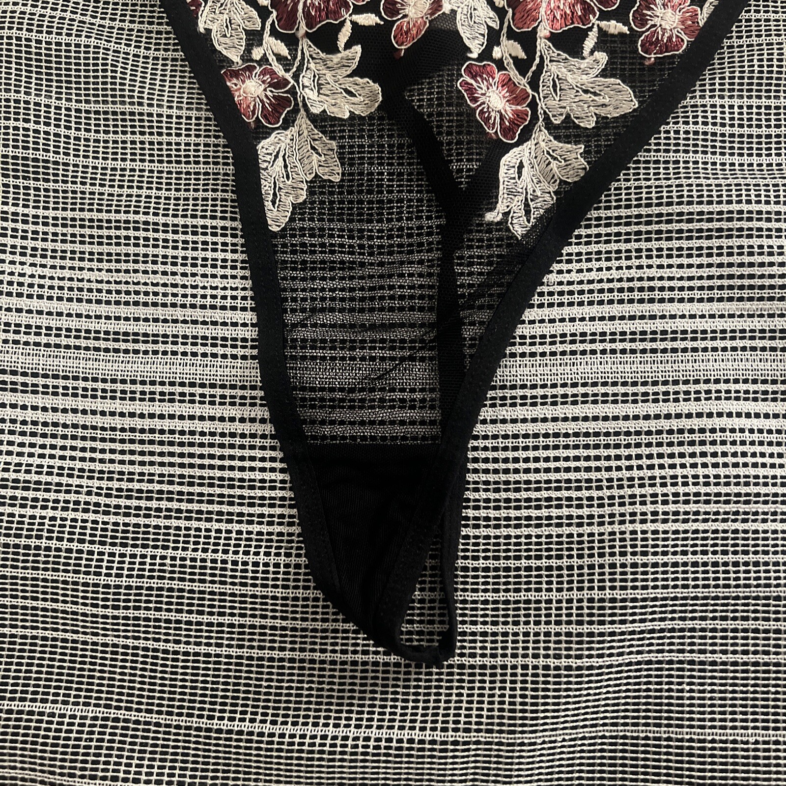 VINTAGE WOMEN’S  SEXY LINGERIE THONG PANTIES TRANSPARENT SIZE L 100% POLYESTER