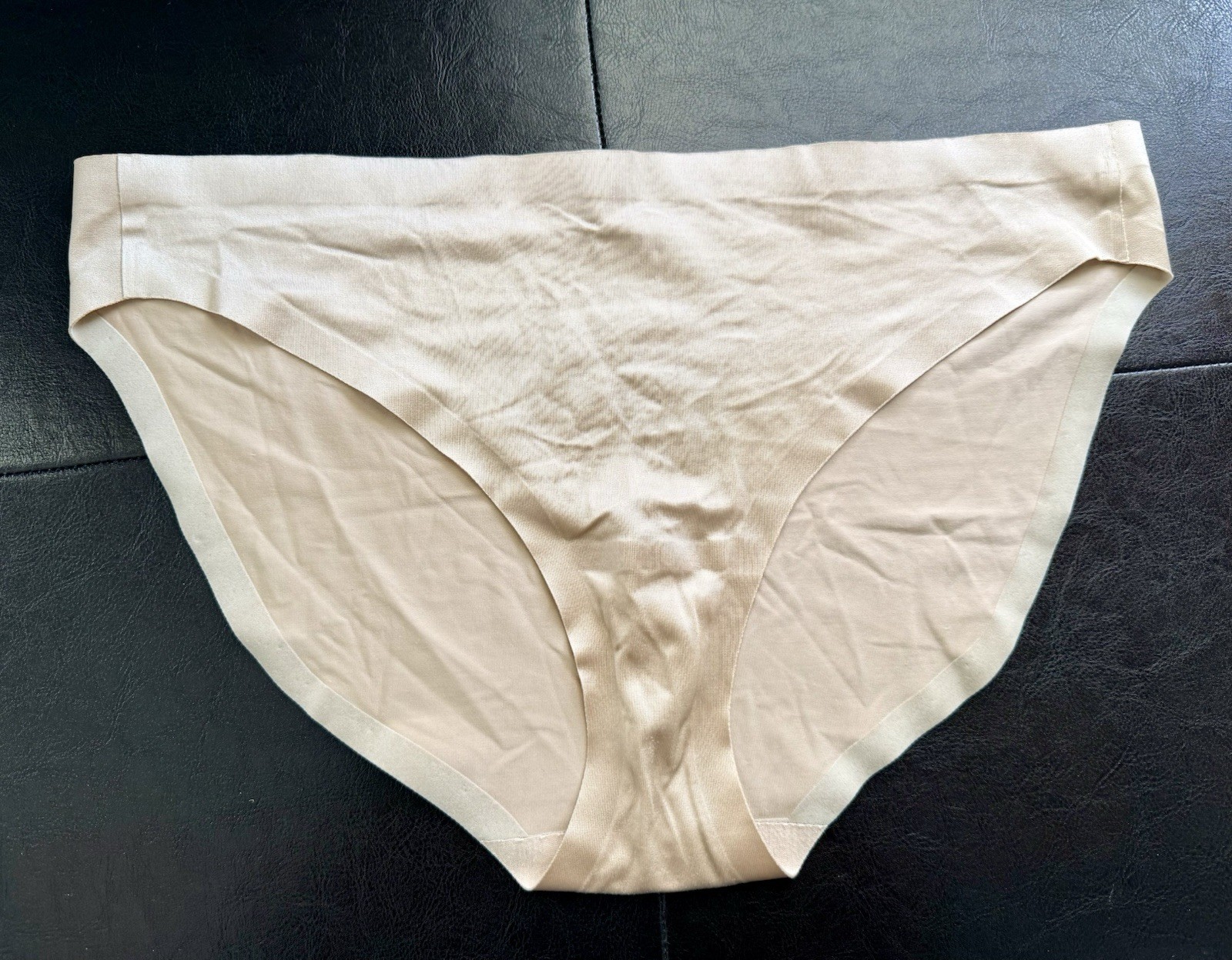 Victoria’s Secret~No Show~Flat Seam~Satin Hiphugger Bikini~XL~New Without Tag