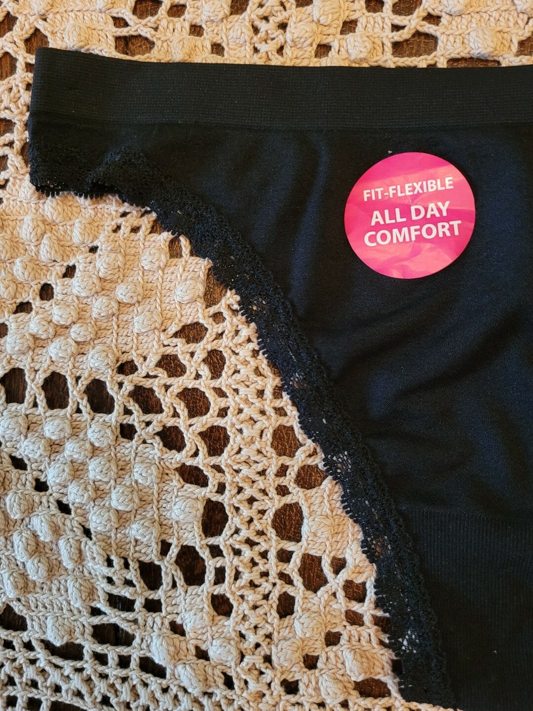 L/7 DAISY FUENTES Black LACE Seamless Stretch Slinky SeXy Thong Panty L11P035