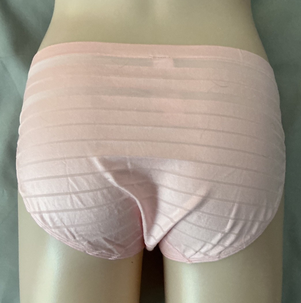 Victoria’s Secret Seamless Solid Bikini Panty Pretty Blossom XL (GH4}