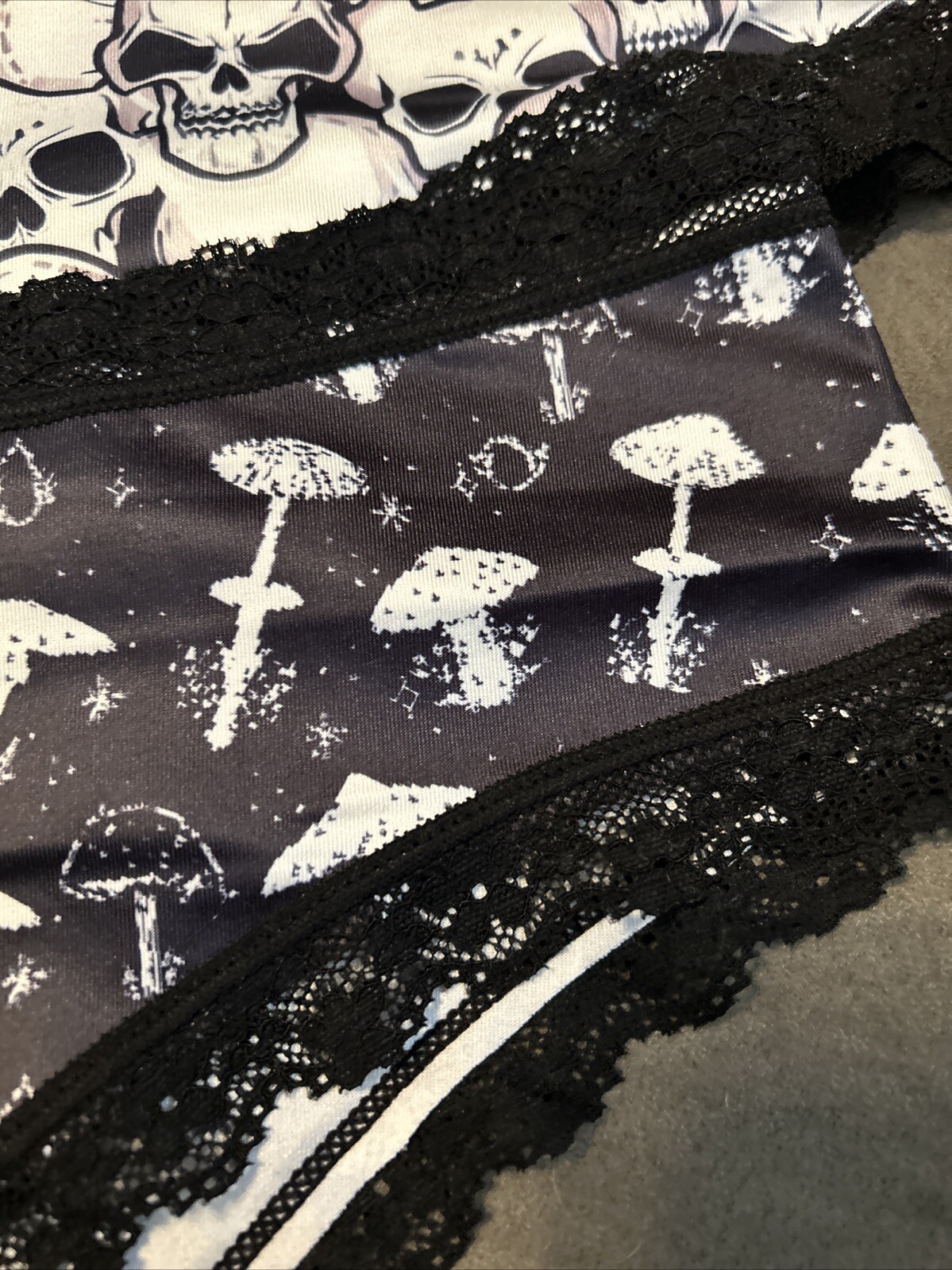 Morvia 3pk lace trim Skater goth Emo panties 4XL Plus Size Skulls & Mushrooms