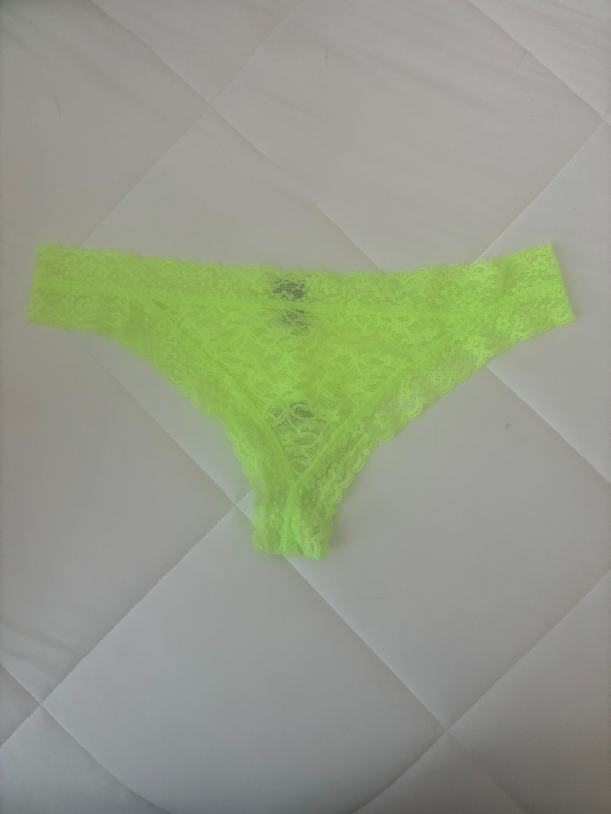 Aerie Thong Lace Panties /Lime Green With Floral Design/ Size L/ NWT