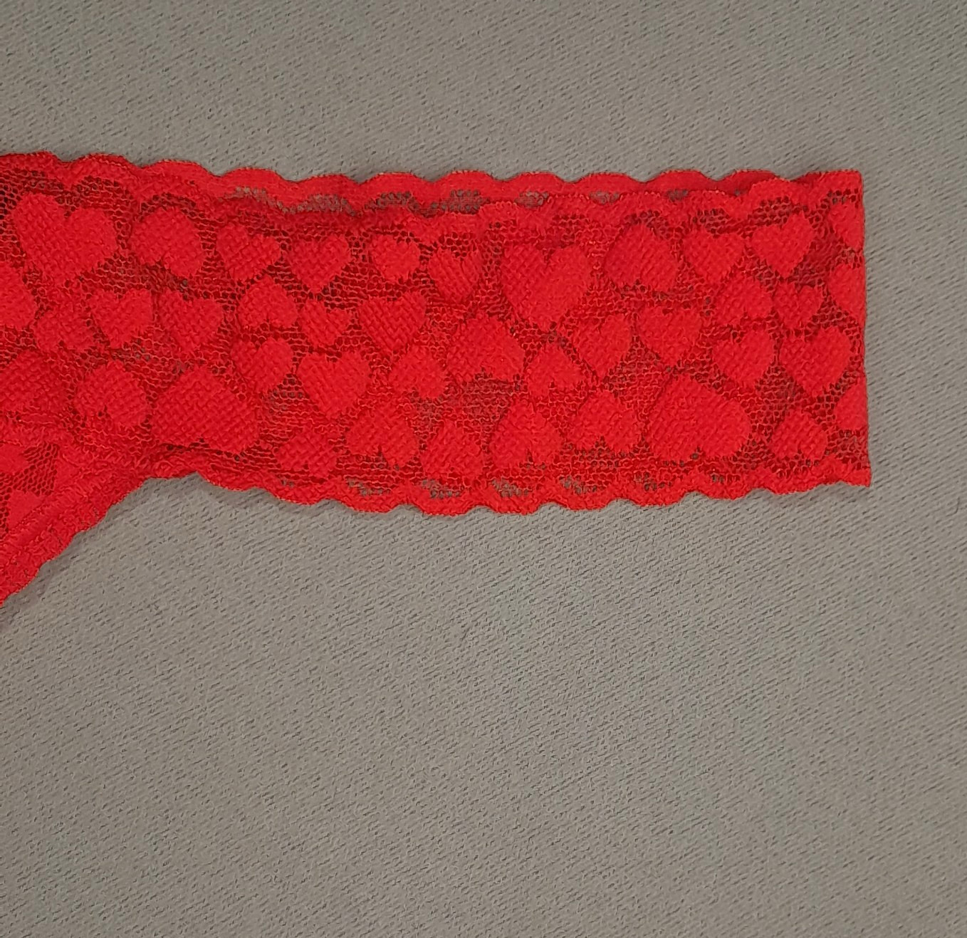 Victorias Secret The Lacie Thong Panties One Size Lipstick Red Lace Hearts NWT