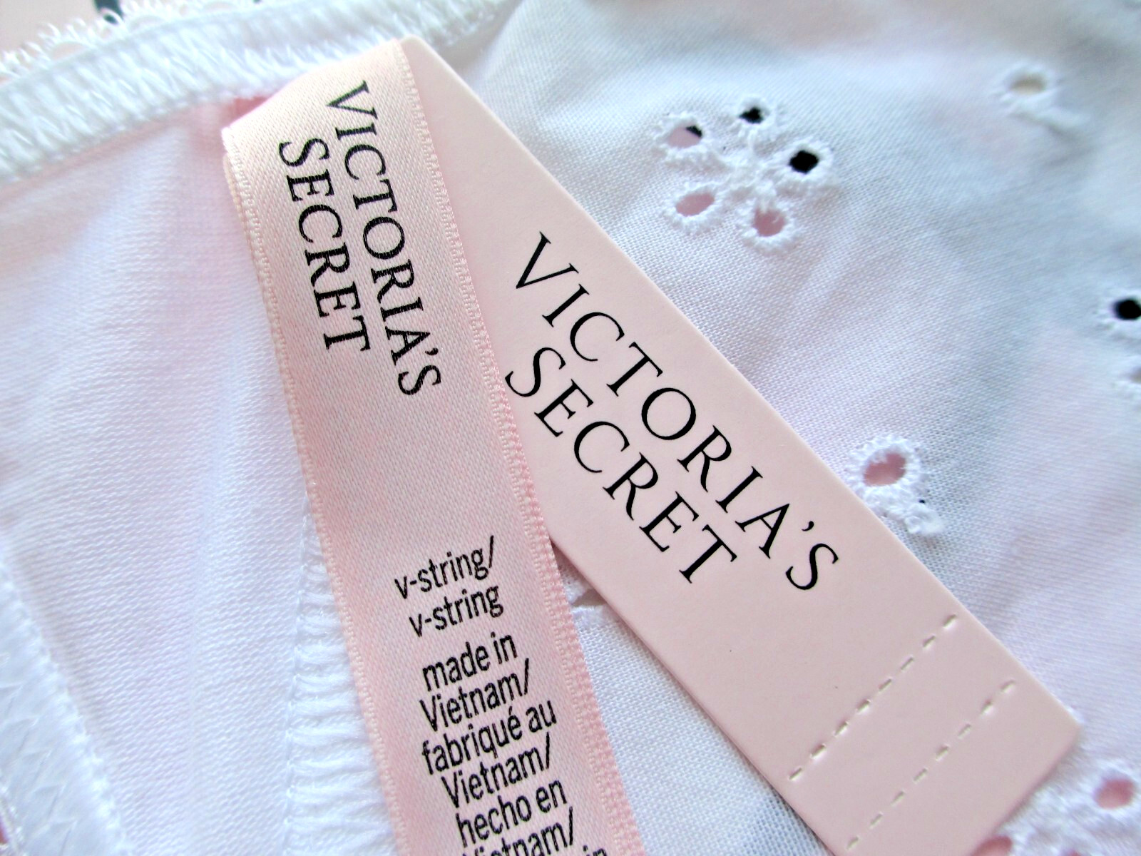 VICTORIA’S SECRET Eyelet Cotton V-String Thong Panty VS White S M L XL NWT