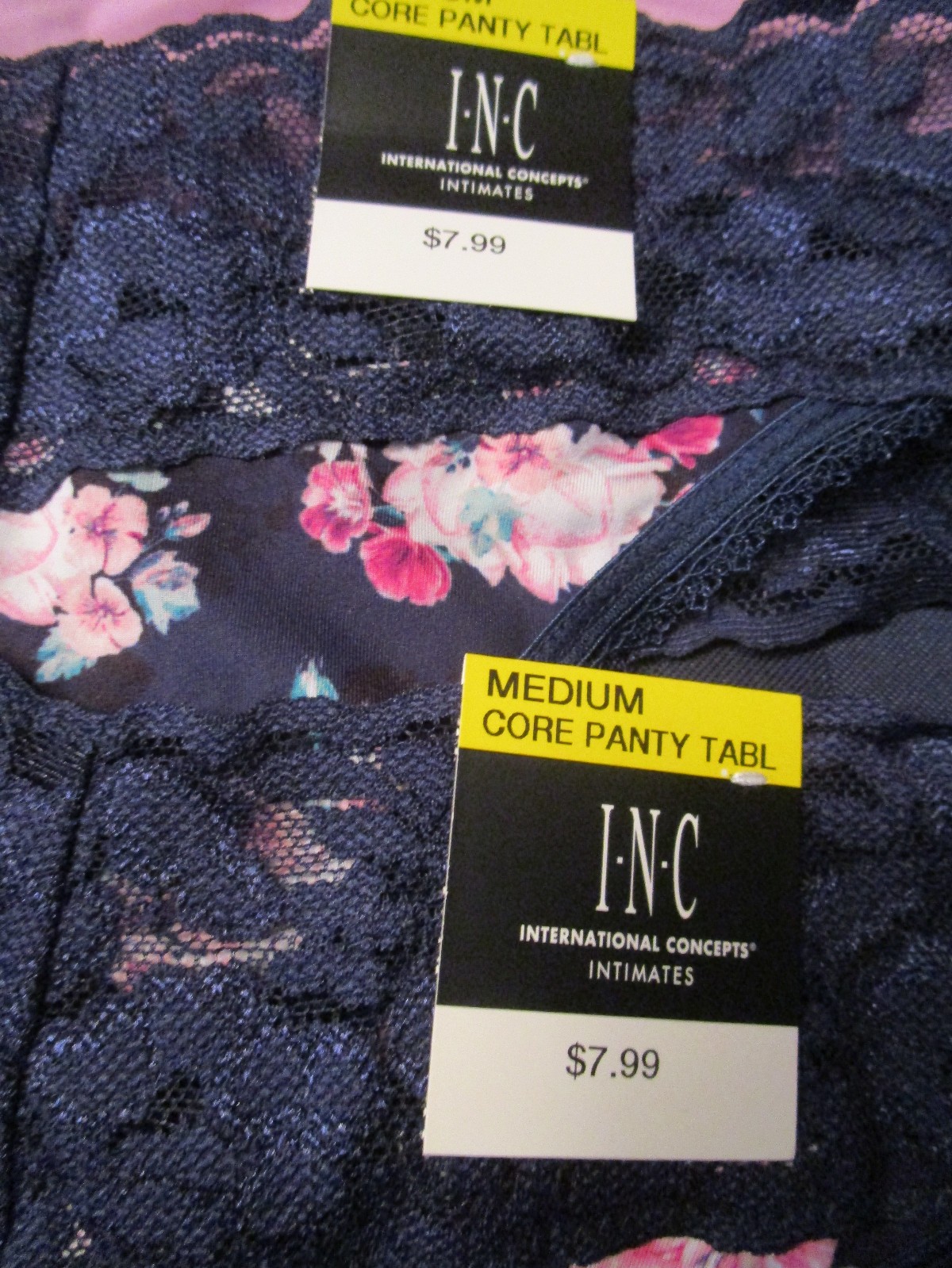 NWT LOT OF 4 MAIDENFORM/INC/ B.TEMPT’D THONG PANTIES UNDERWEAR MEDIUM M/6