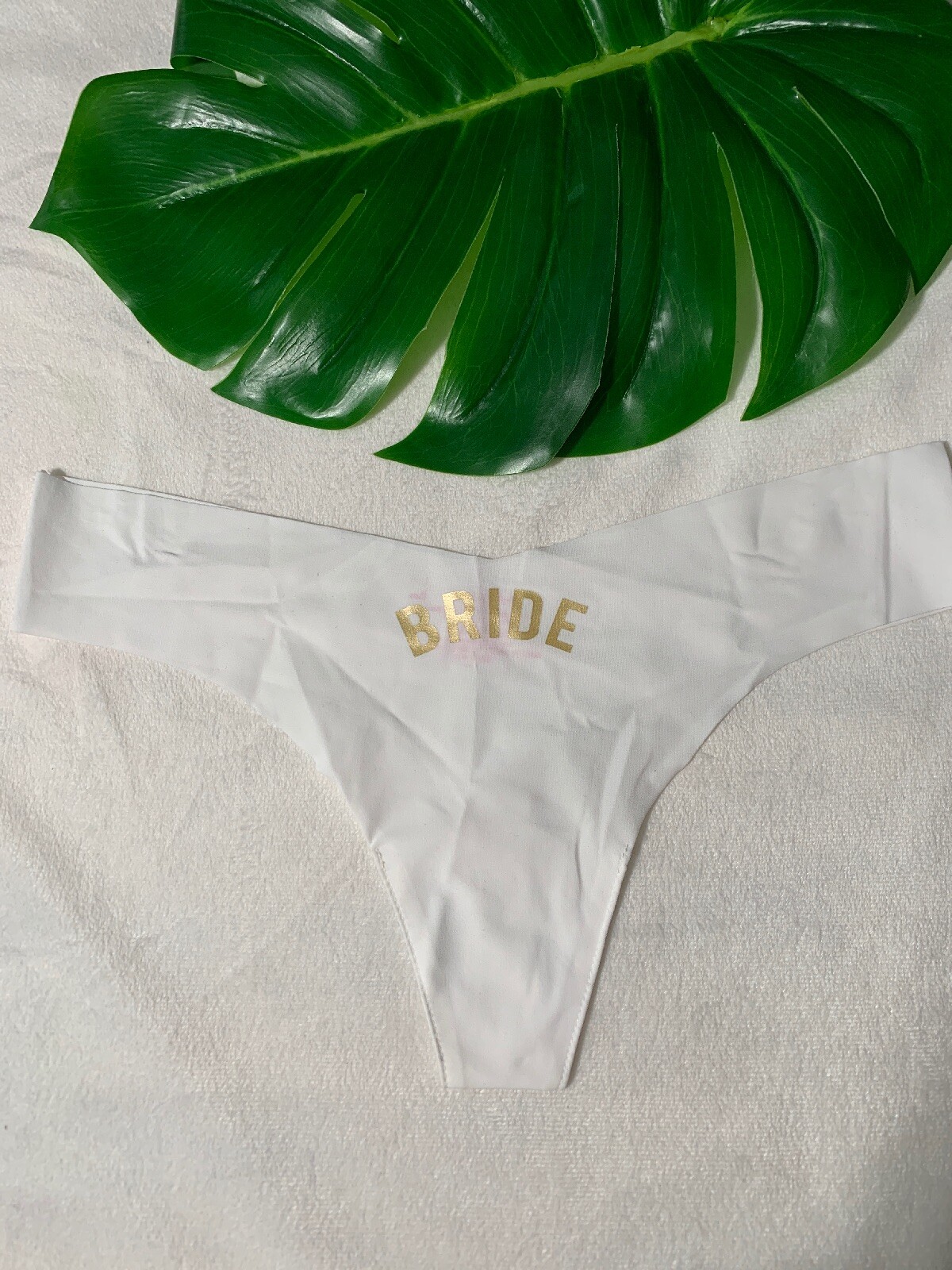 NEW Commando Bride Classic Mircofiber Thong in White/Gold [SZ M/L ] #K670